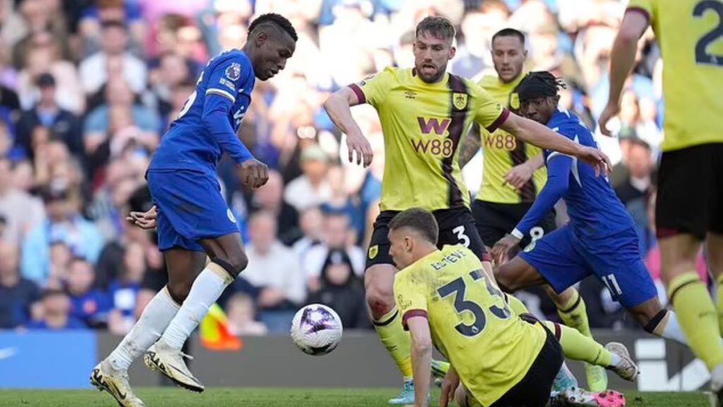 Chelsea held to a 2-2 draw by 10-Man Burnley | English Premier League